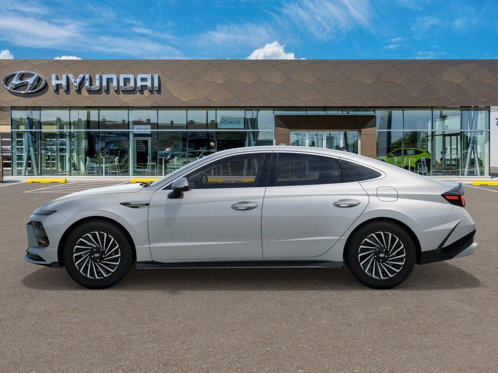 2025 Hyundai Sonata SEL 3