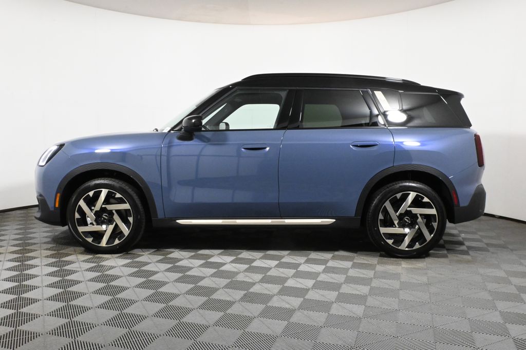 2025 MINI Cooper Countryman Base 2