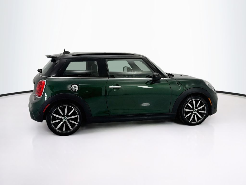 Used 2019 Green MINI Signature image 4