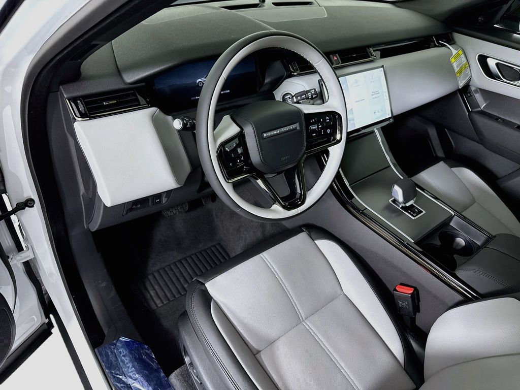 Thumbnail: 2026 Land Rover Range Rover Velar - 9