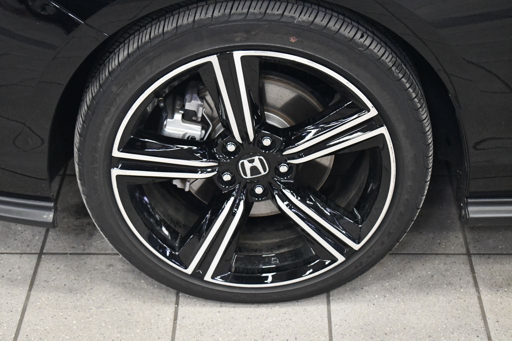 Thumbnail: 2025 Honda Accord - 14