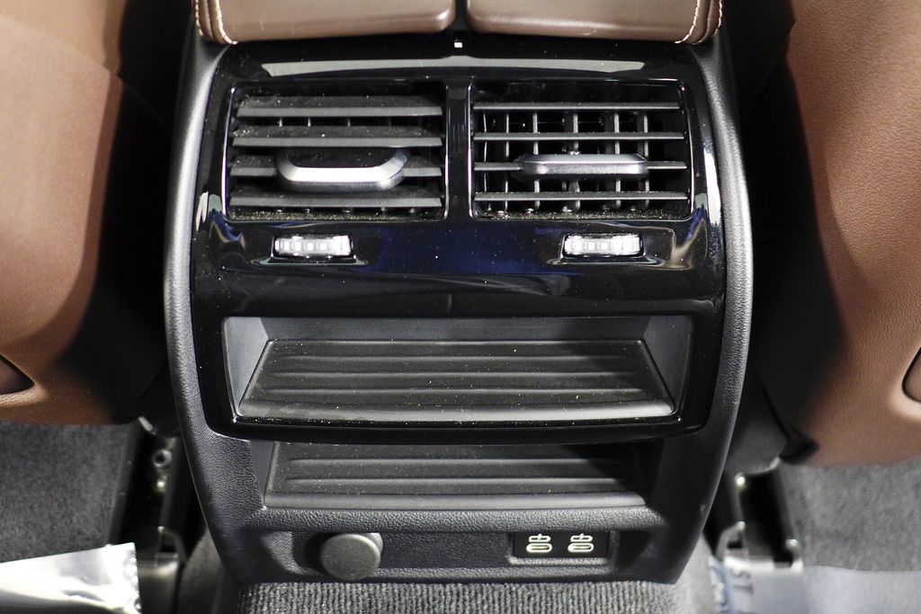 Thumbnail: 2023 BMW 5 Series - 23