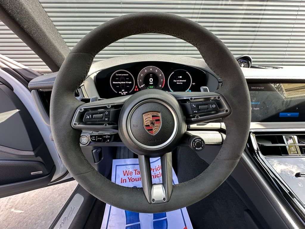 Thumbnail: 2025 Porsche Panamera - 18