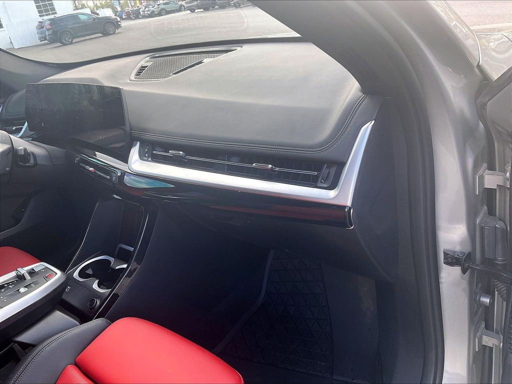 2024 BMW X1 — photo 13