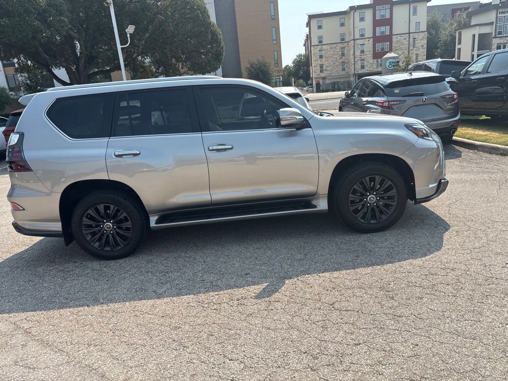 Thumbnail: 2023 Lexus GX - 6