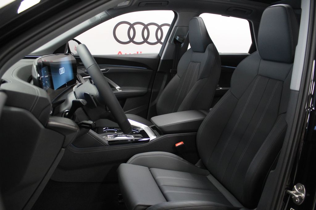 Thumbnail: 2026 Audi Q5 - 12
