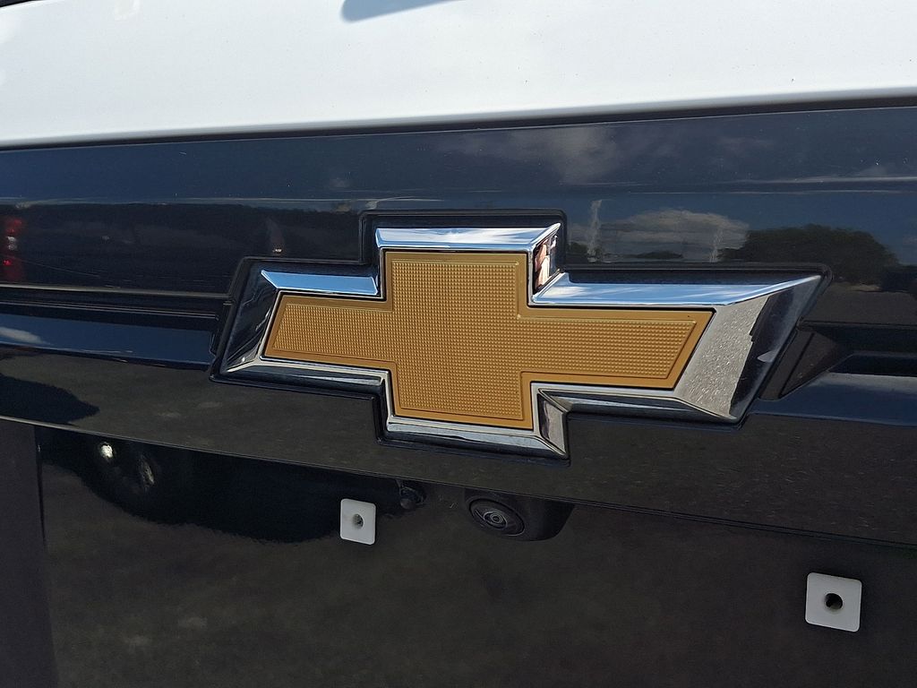 2024 Chevrolet Traverse LT White at Carlisle Cadillac Buick GMC
