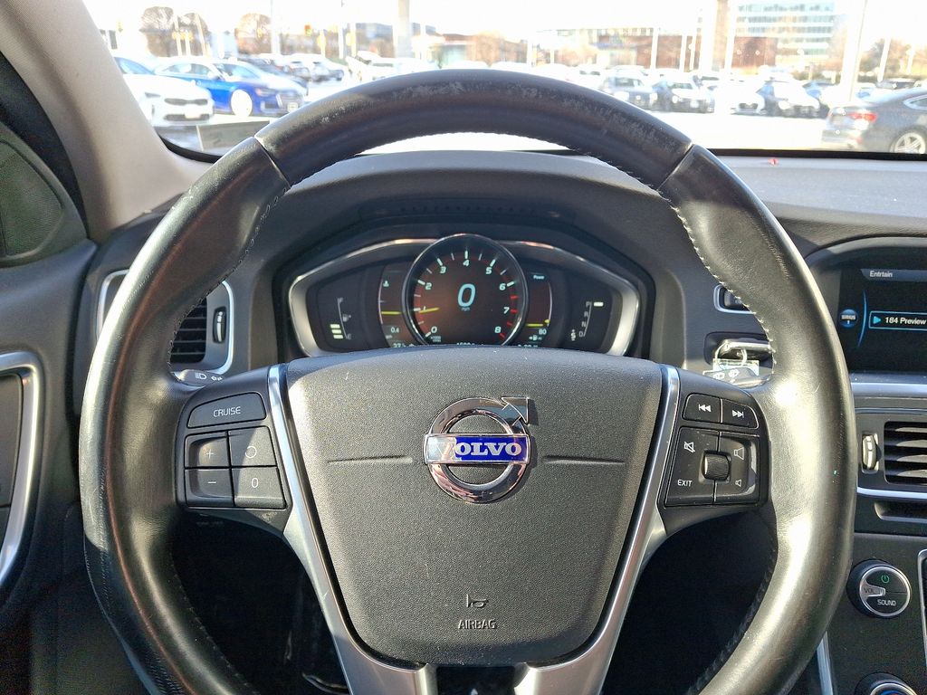 2015 Volvo V60 T5 18