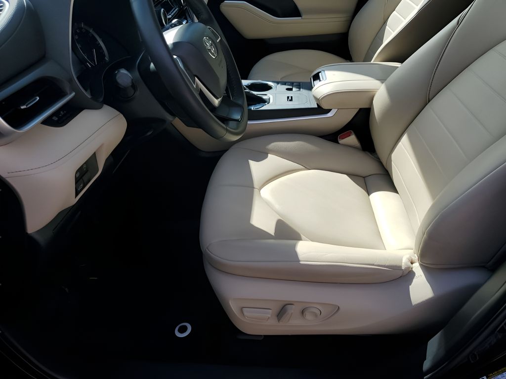 Used Car 2023 Toyota Highlander  Limited For Sale Under $40,000 In Austin, Texas