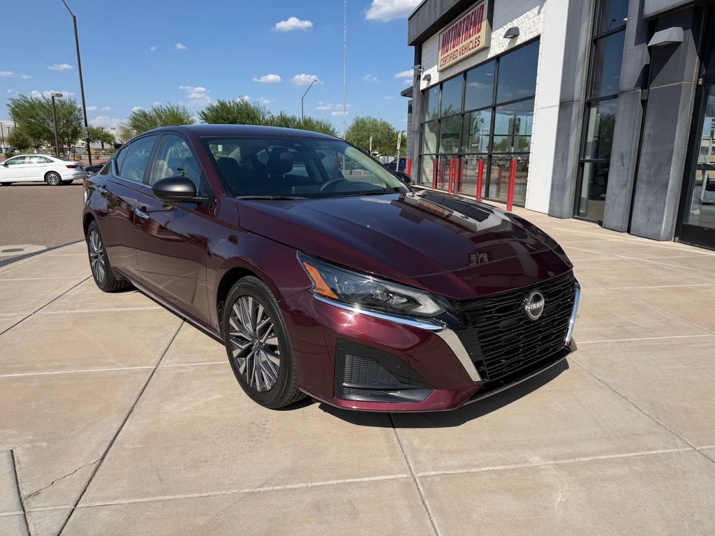 Garnet Pearl 2025 Nissan Altima Sedan Front-Wheel Drive Continuously Variable Transmission