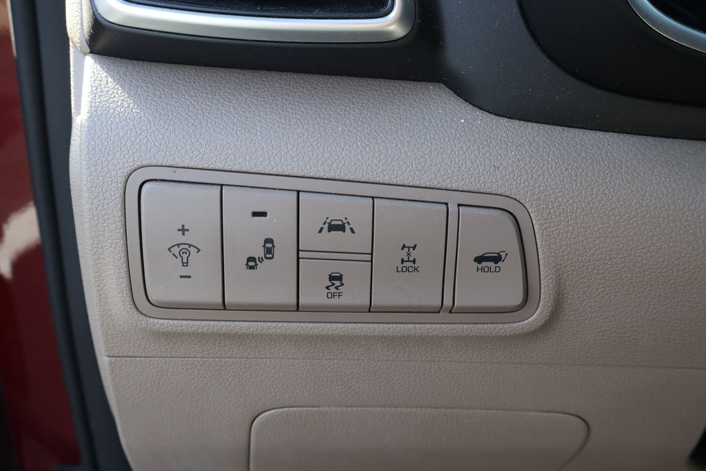 Thumbnail: 2019 Hyundai Tucson - 14