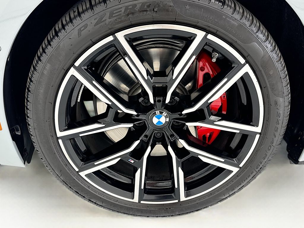 Thumbnail: 2025 BMW i4 - 29