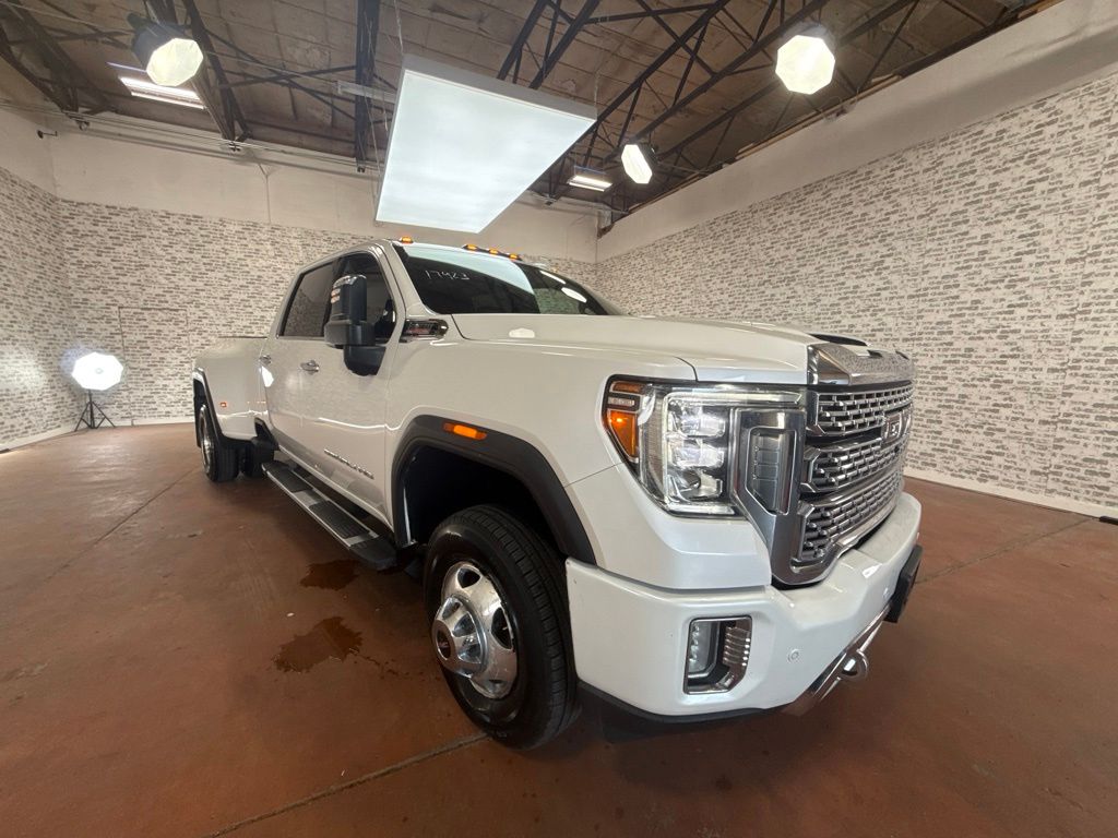 White Frost Tricoat 2020 GMC Sierra 3500HD Pickup Truck Four-Wheel Drive Automatic