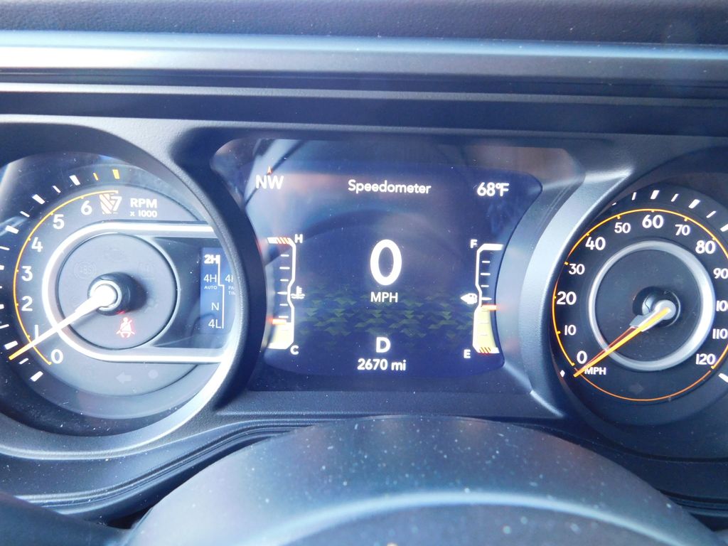 Thumbnail: 2025 Jeep Gladiator - 11