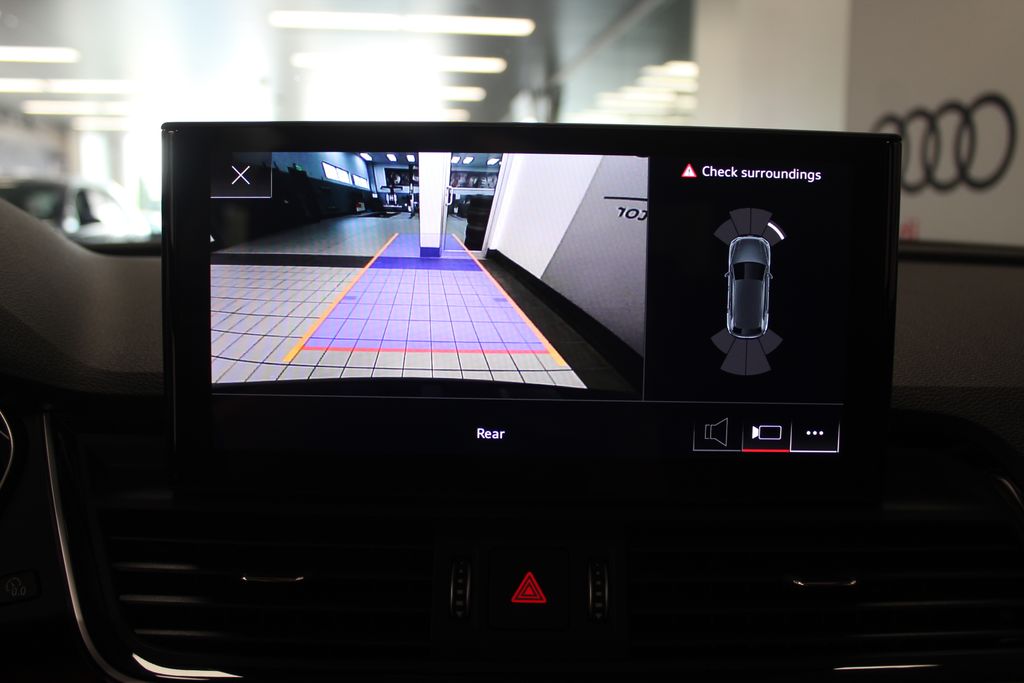 Thumbnail: 2023 Audi Q5 - 19