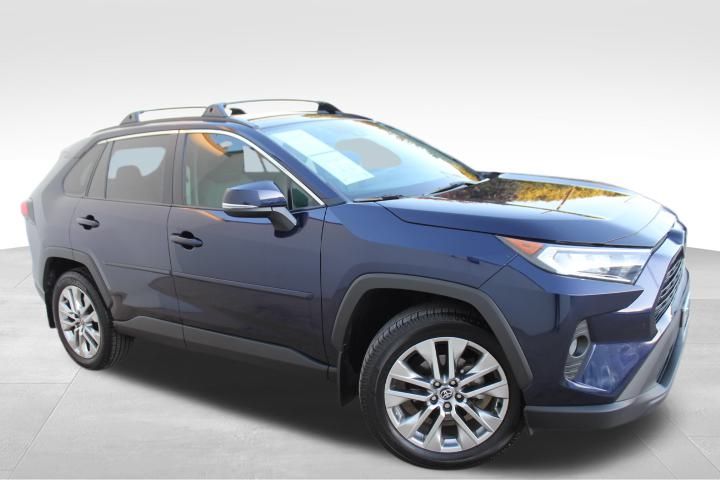 Used Car 2021 Toyota Rav4  Xle Premium For Sale Under $25,000 In Georgetown, Texas