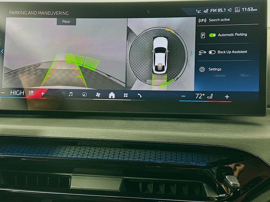 Thumbnail: 2025 BMW i4 - 13