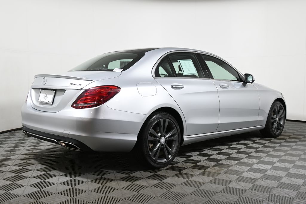 2016 Mercedes-Benz C-Class C 300 7