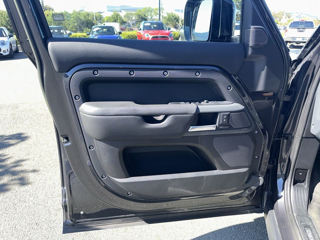 Thumbnail: 2023 Land Rover Defender - 14