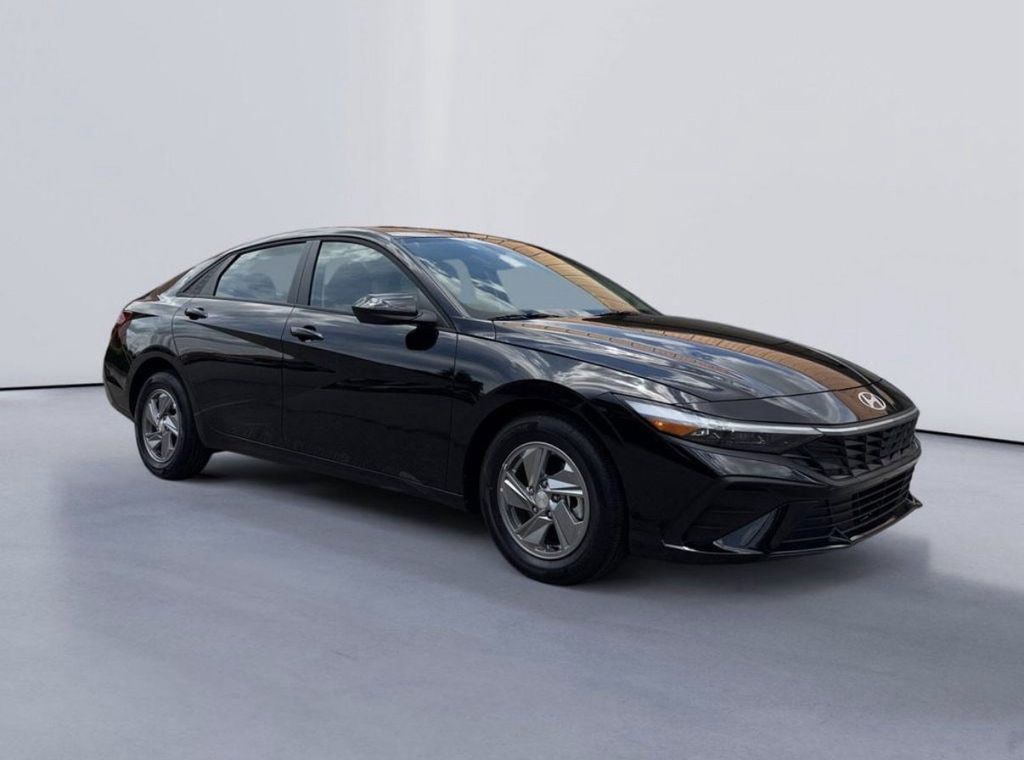 Abyss Black 2026 Hyundai Elantra Sedan Front-Wheel Drive Continuously Variable Transmission