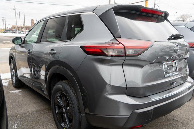 2026 Nissan Rogue SV - 4
