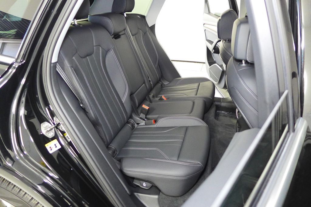 Thumbnail: 2024 Audi Q5 - 20