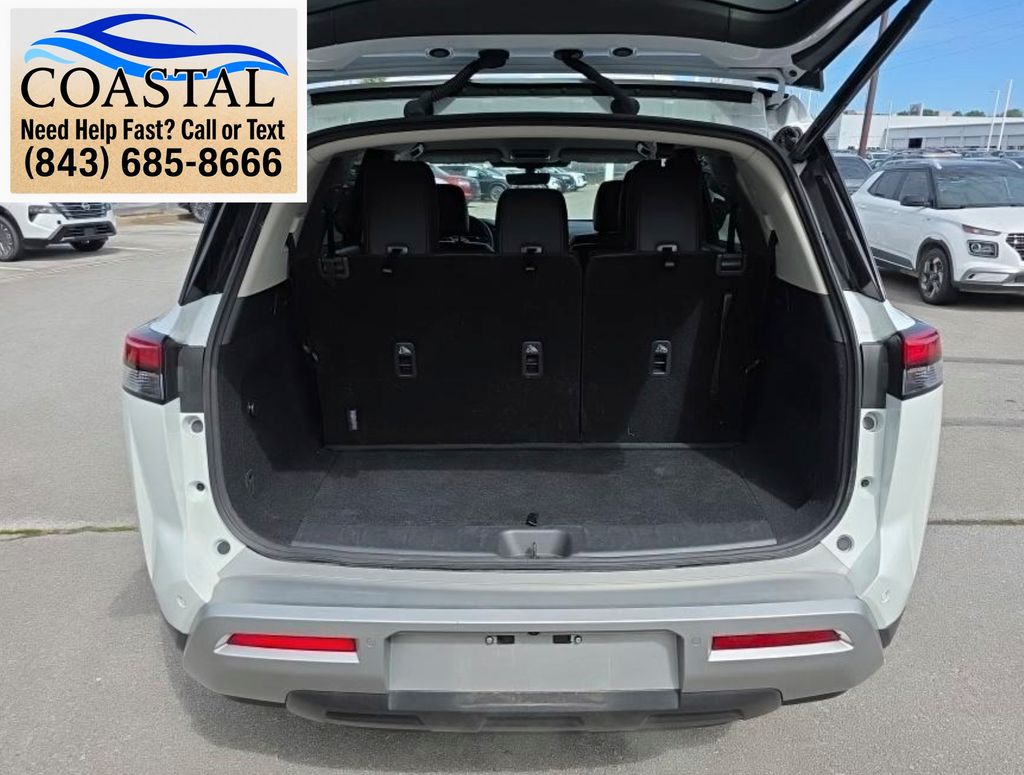 2025 Nissan Pathfinder SL White at Lugoff Nissan