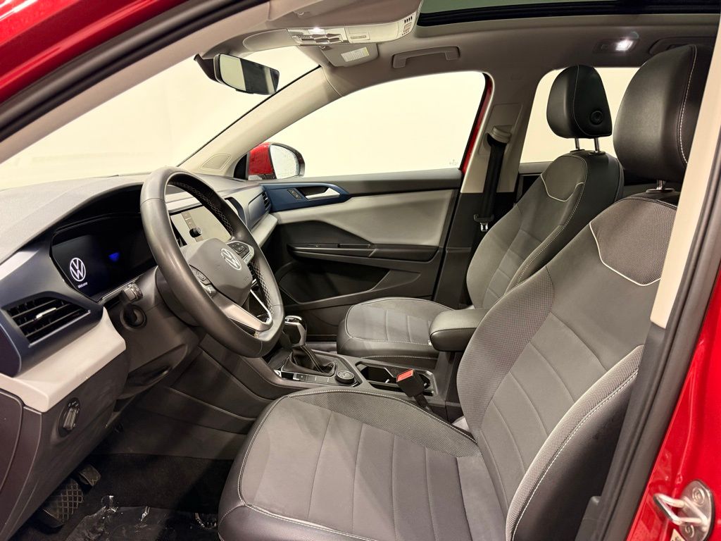 Thumbnail: 2023 Volkswagen Taos - 10