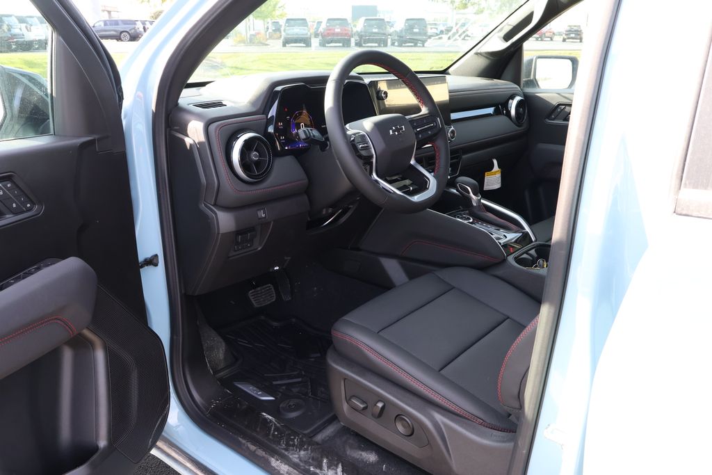 Thumbnail: 2026 Chevrolet Colorado - 13