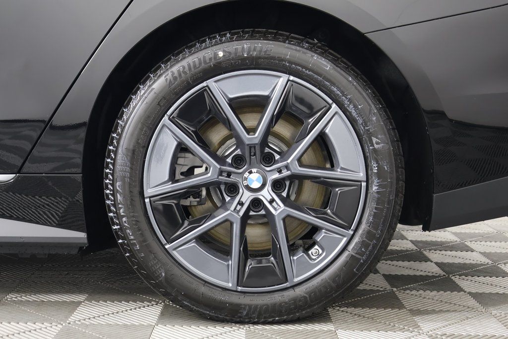 2025 BMW i4 xDrive40 10