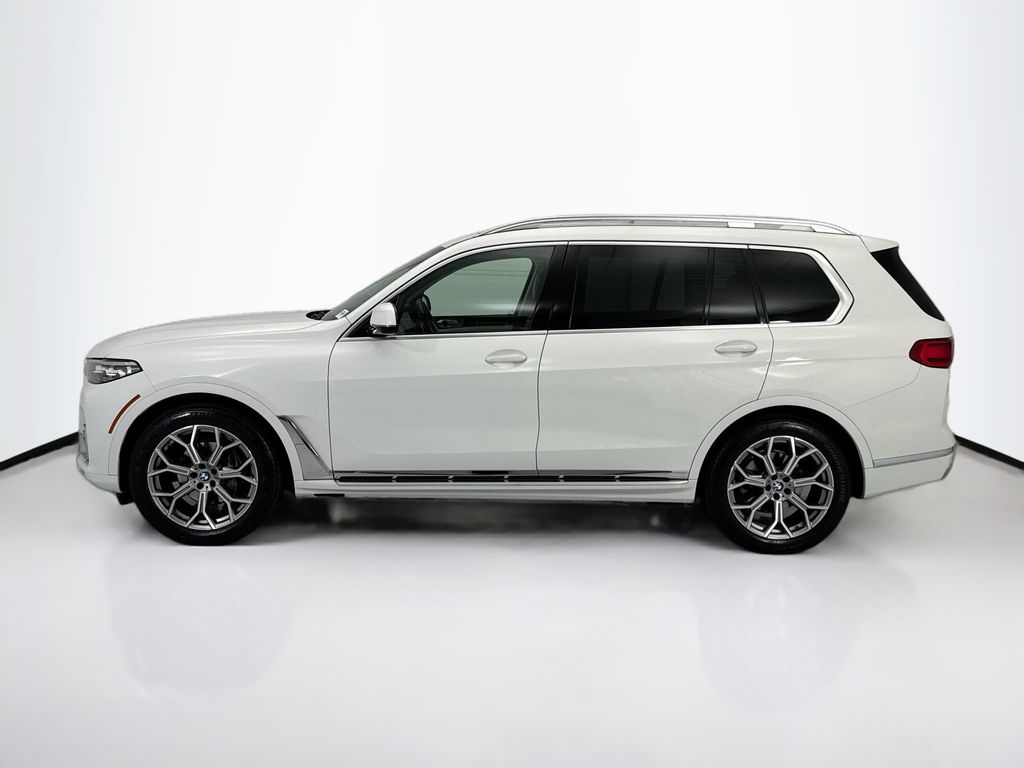 Thumbnail: 2021 BMW X7 - 8