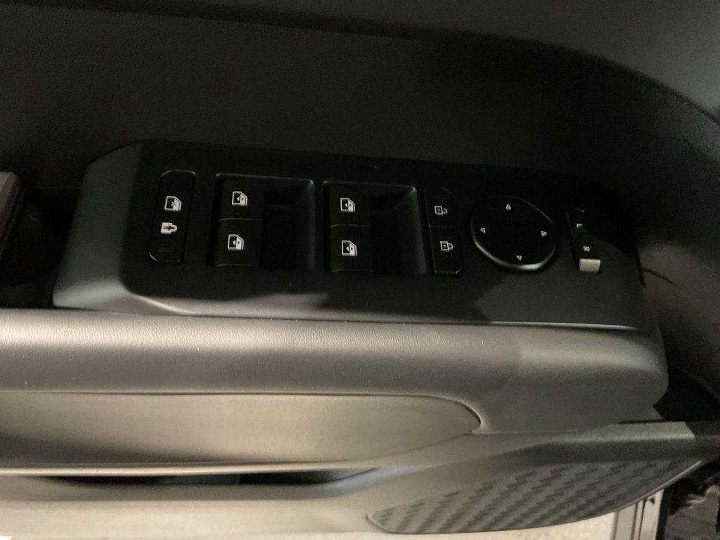 New 2027 Black Kia S image 9