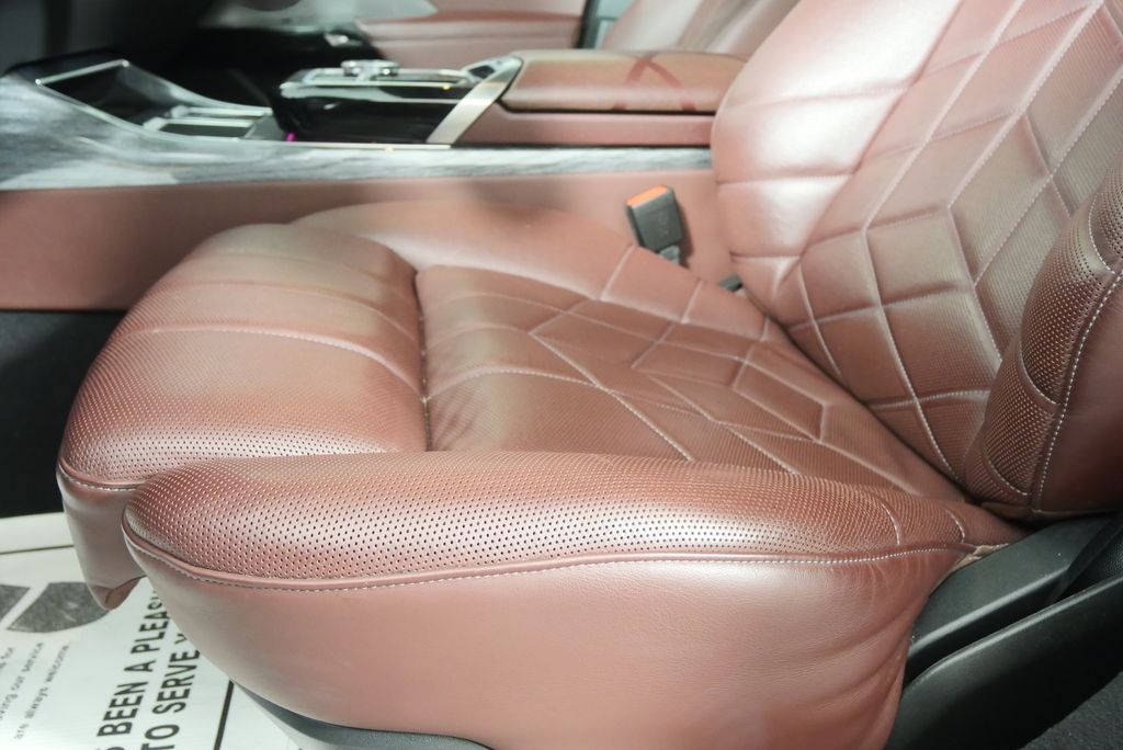 Thumbnail: 2023 BMW 7 Series - 8