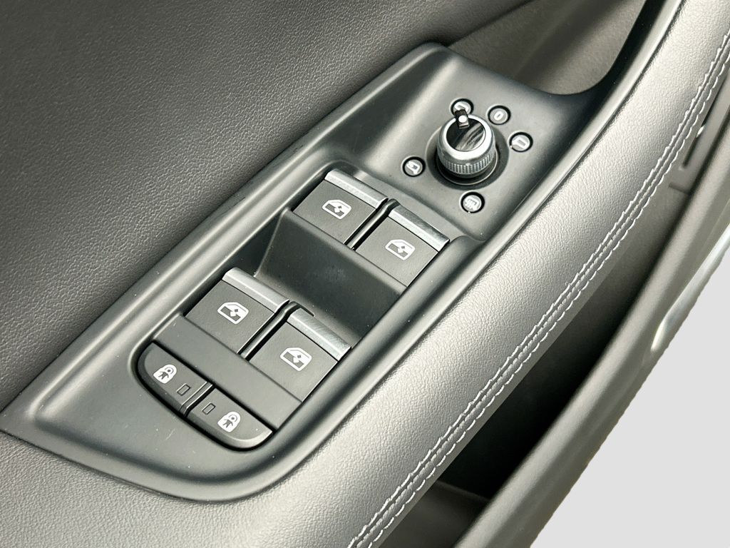 Thumbnail: 2023 Audi Q7 - 22