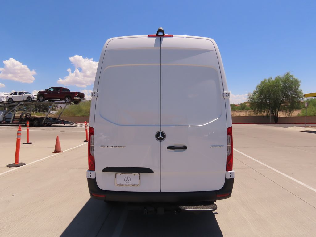 Thumbnail: 2025 Mercedes-Benz Sprinter - 6