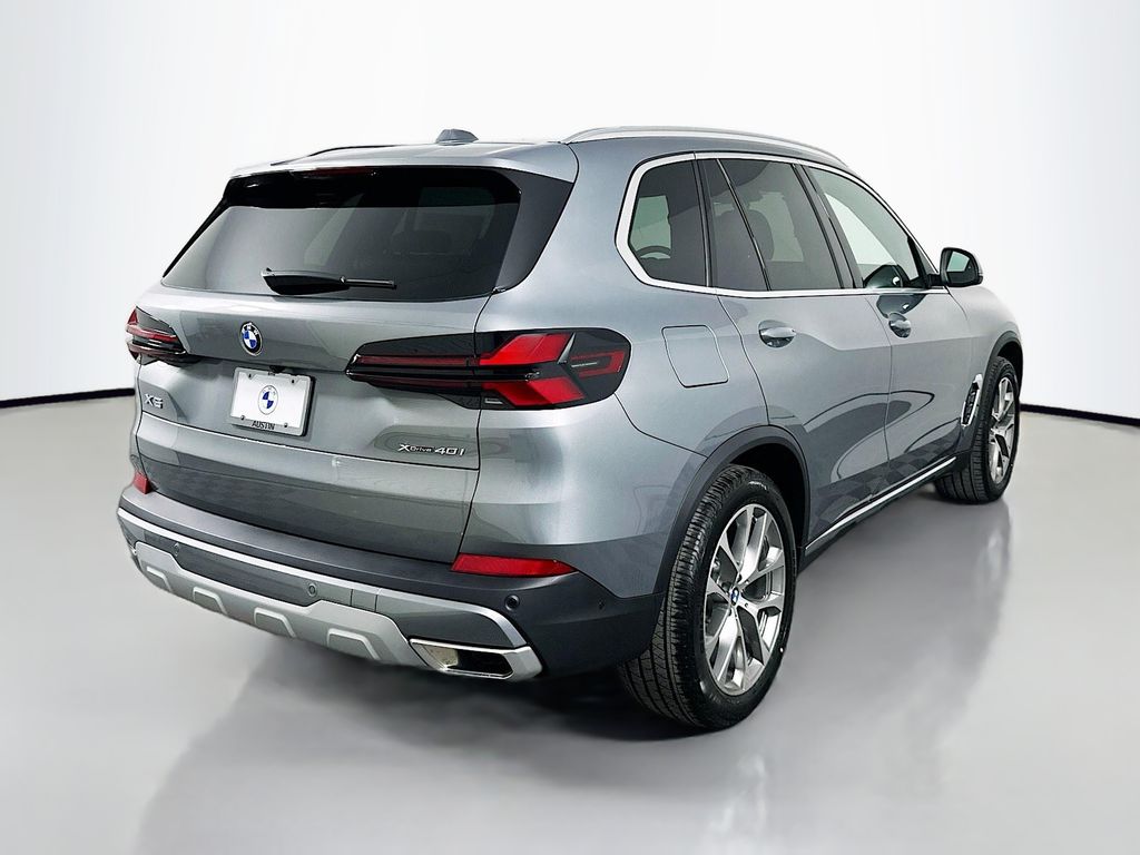 2026 BMW X5 M60i 5