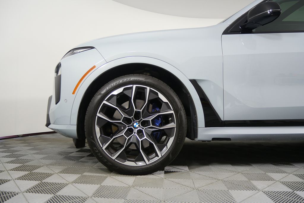 Thumbnail: 2025 BMW X7 - 7