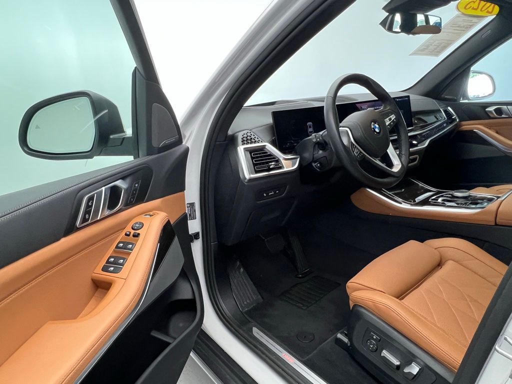 Thumbnail: 2025 BMW X5 - 22