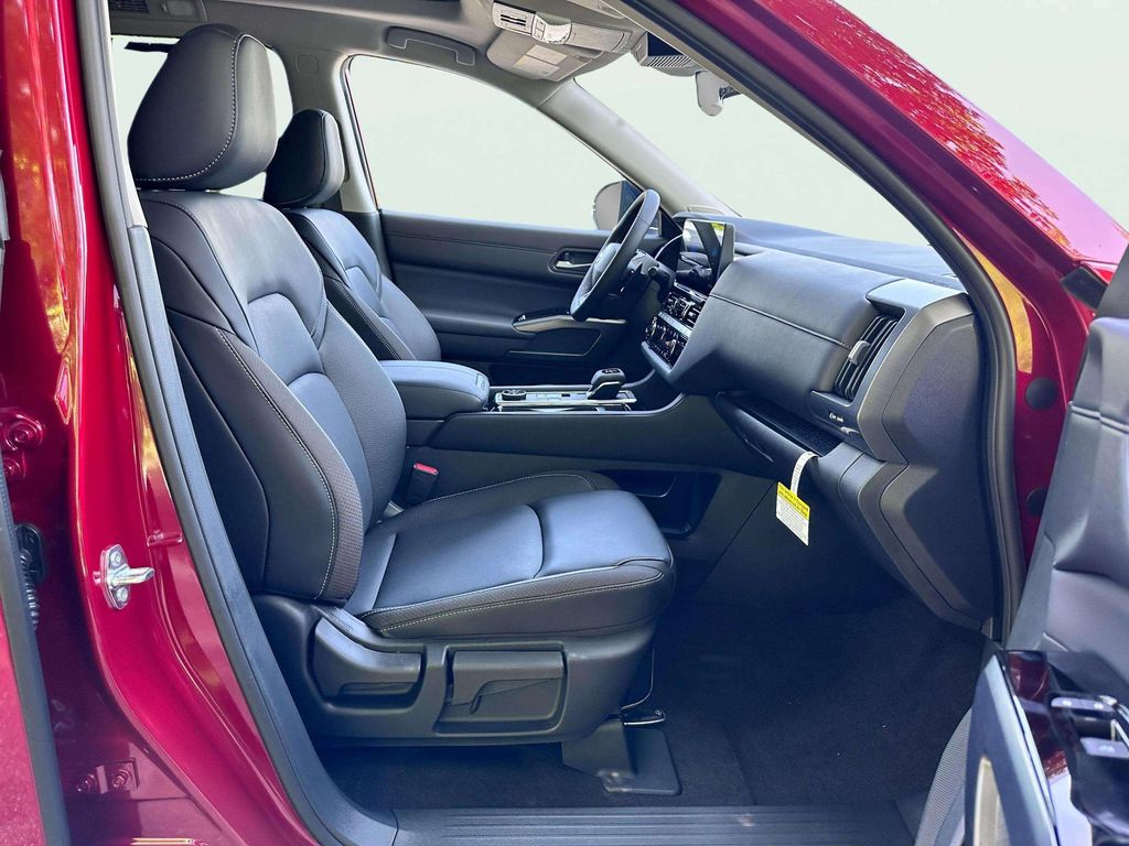 New 2026 Scarlet Ember Tintcoat Nissan SL image 18