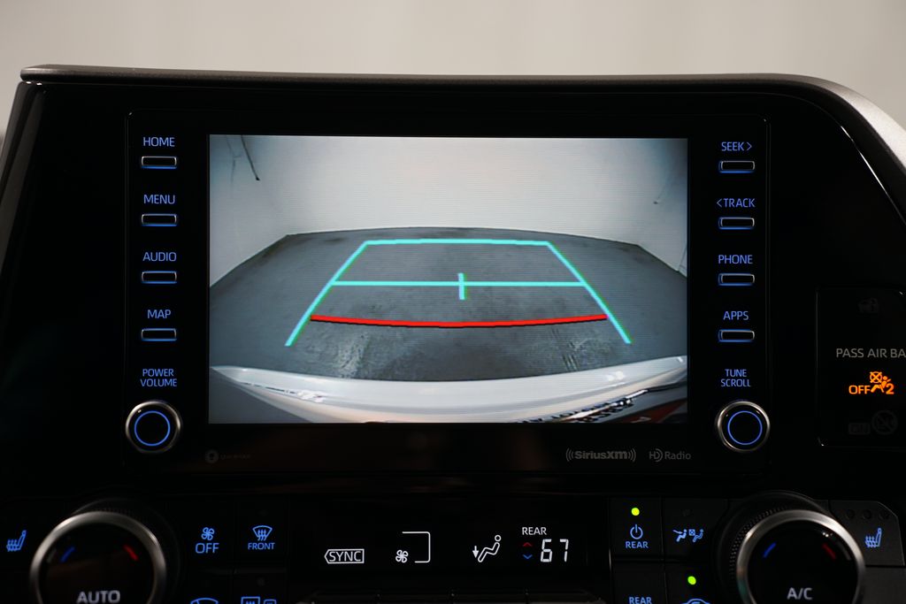 2022 Toyota Highlander XLE 19