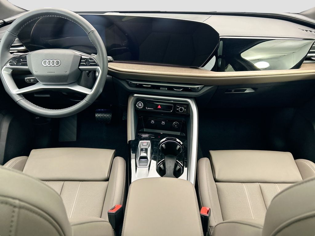 Thumbnail: 2025 Audi Q5 - 13