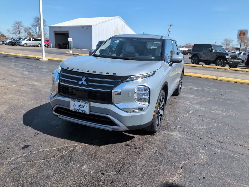 New 2026  Mitsubishi SE image 15