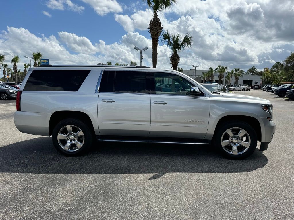 2020 Chevrolet Suburban Premier 9