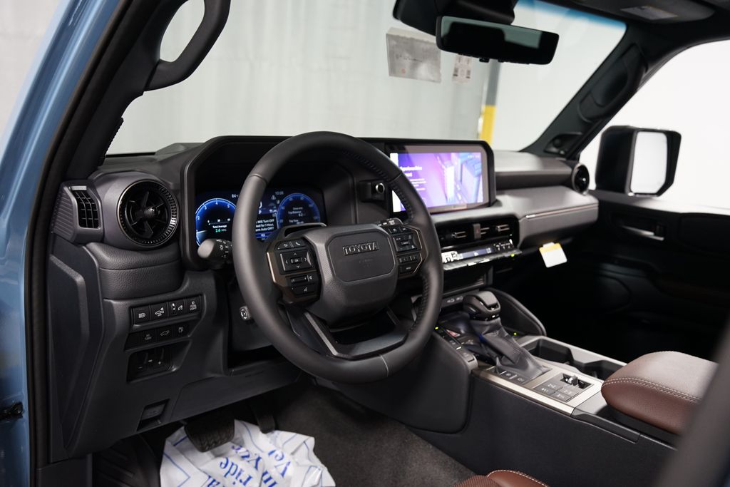 Thumbnail: 2025 Toyota Land Cruiser - 11