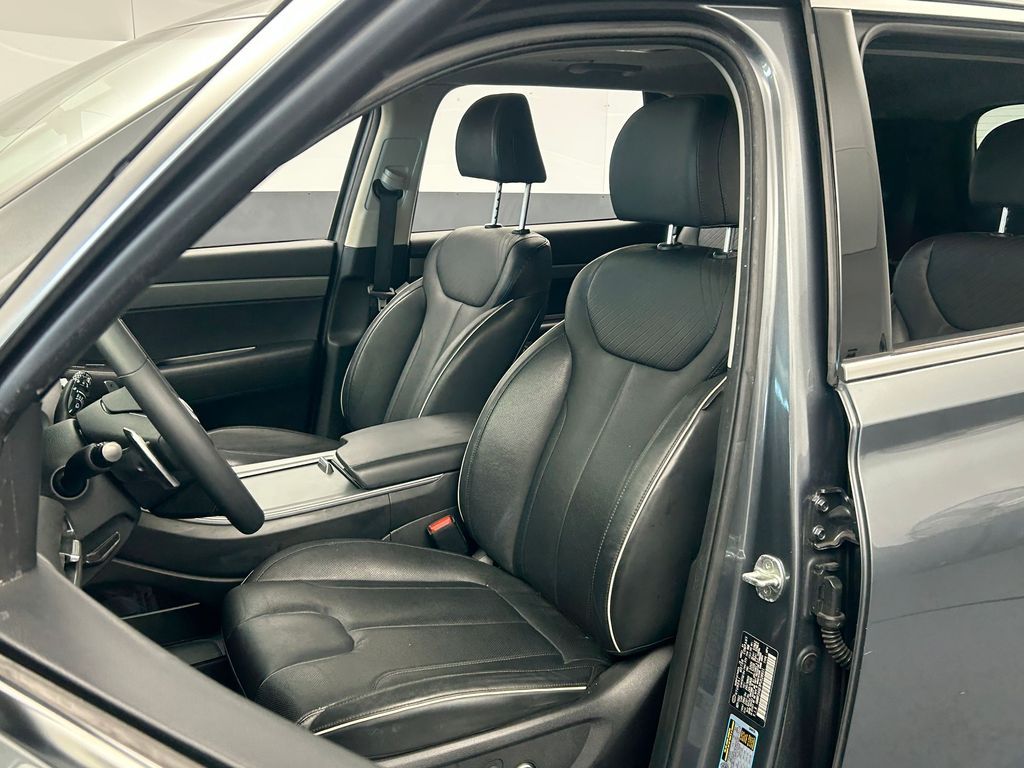 Used 2023 Steel Graphite Hyundai XRT image 10