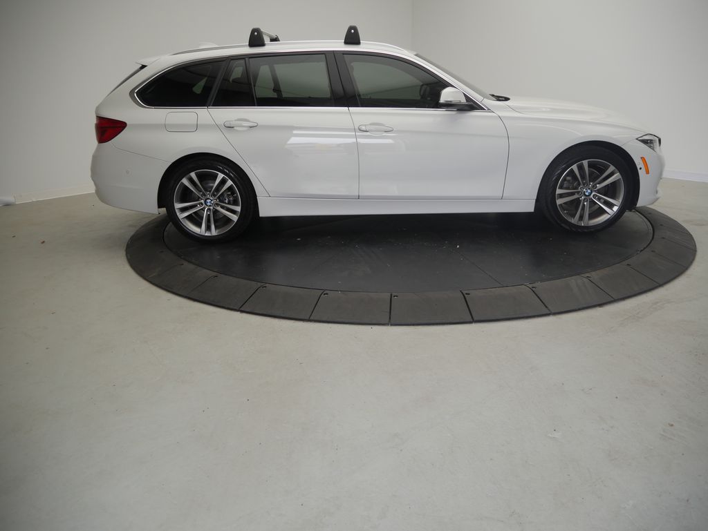 Thumbnail: 2019 BMW 3 Series - 6