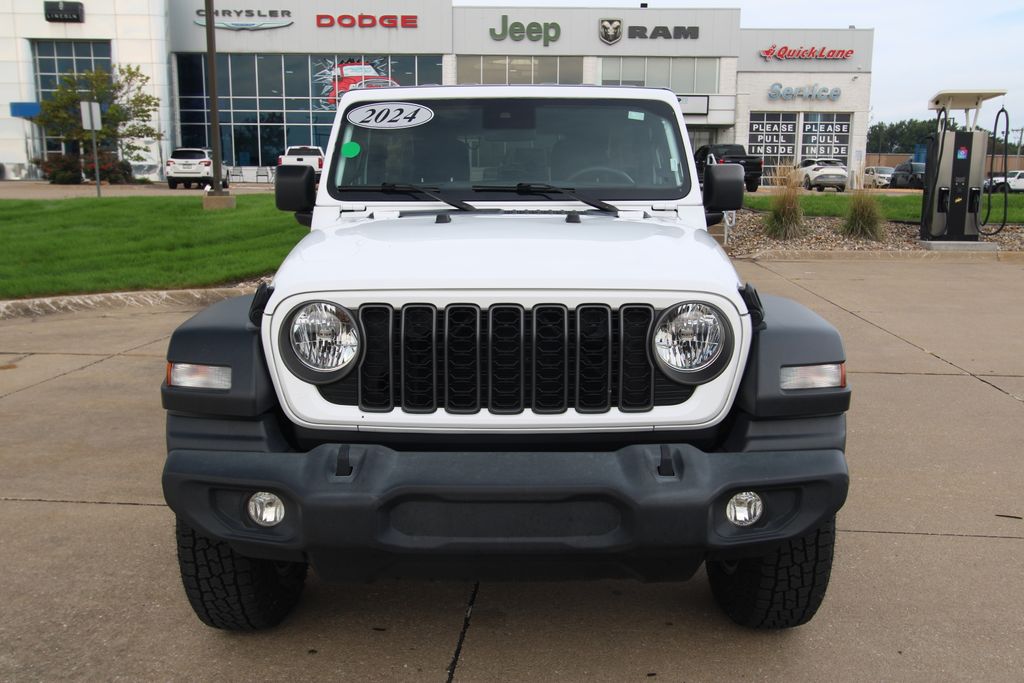 Used 2024 Jeep Wrangler SUV