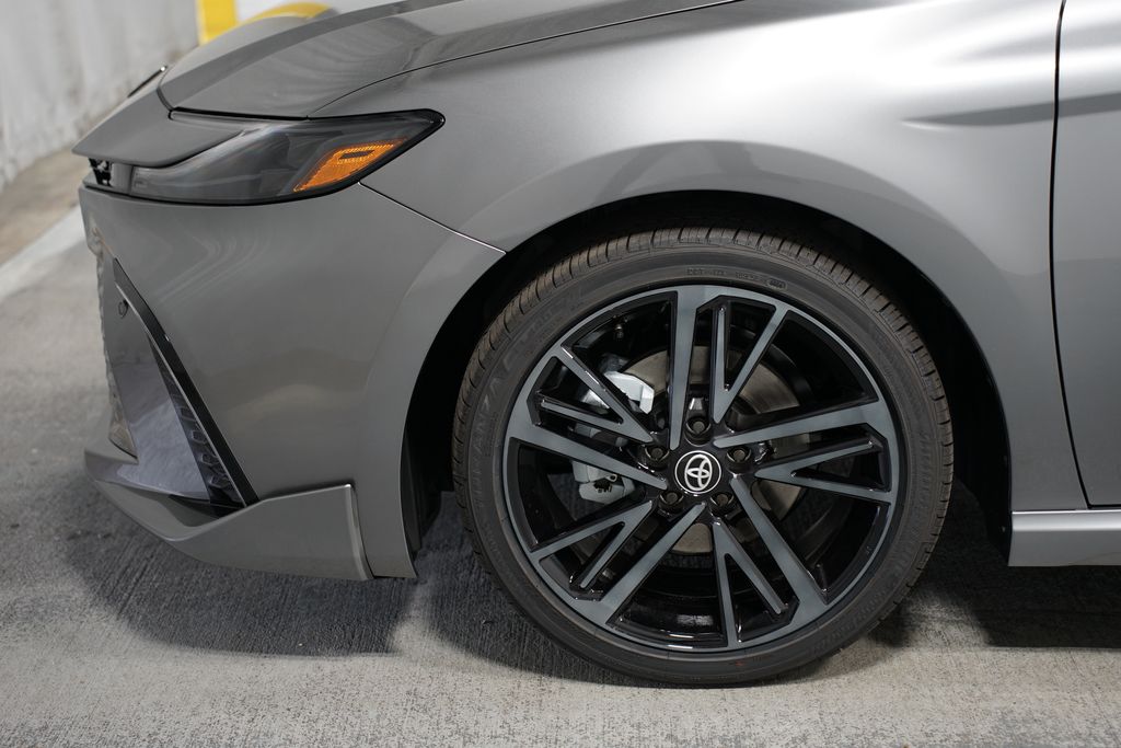 2025 Toyota Camry XSE 5