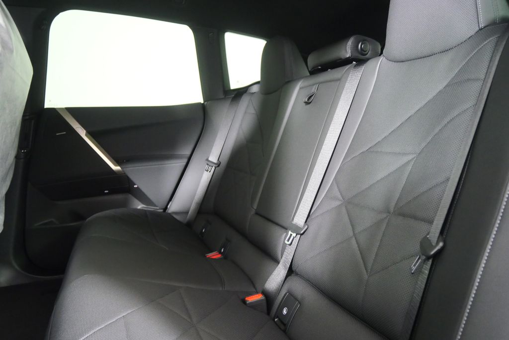 Thumbnail: 2026 BMW iX - 15