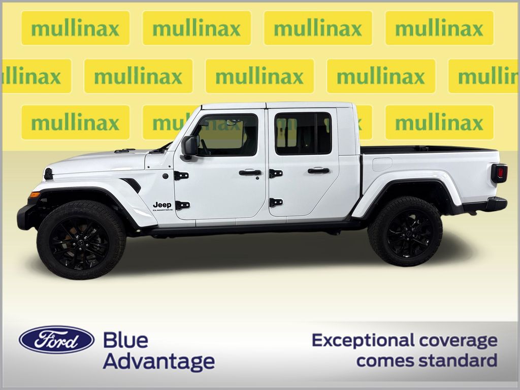 Certified Used 2025 White Jeep Nighthawk image 10